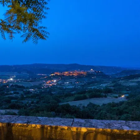 Buon Viaggio 16, Emma