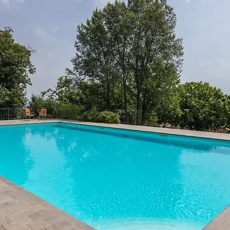 Villa Buon Viaggio 16, Emma Orvieto