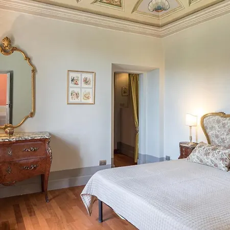 Villa Buon Viaggio 16, Emma