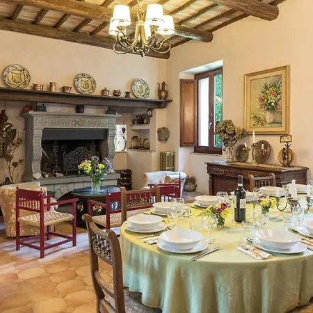 Buon Viaggio 16, Emma Villa *